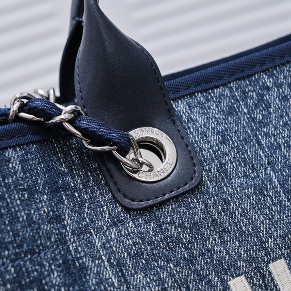 シャネルバッグ角部分ディテール